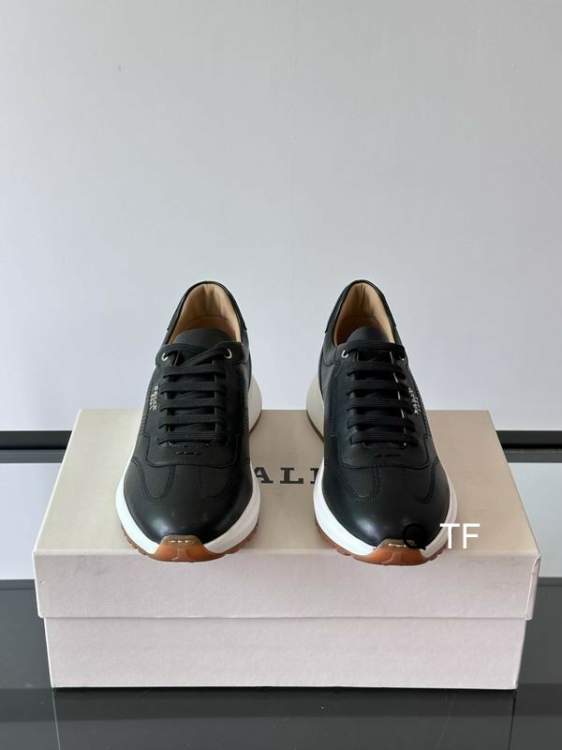Picture of Valentino Shoes _SKUValentinosz35-44TF020120015